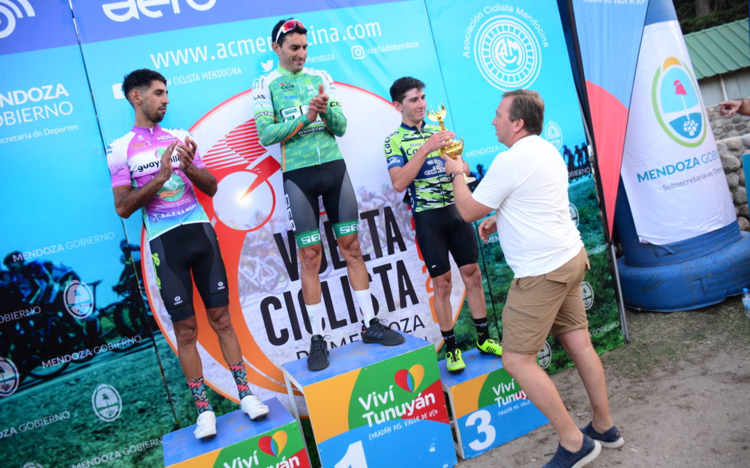 La 44° vuelta ciclística de Mendoza llegó al Manzano Histórico con un marco de público increíble.