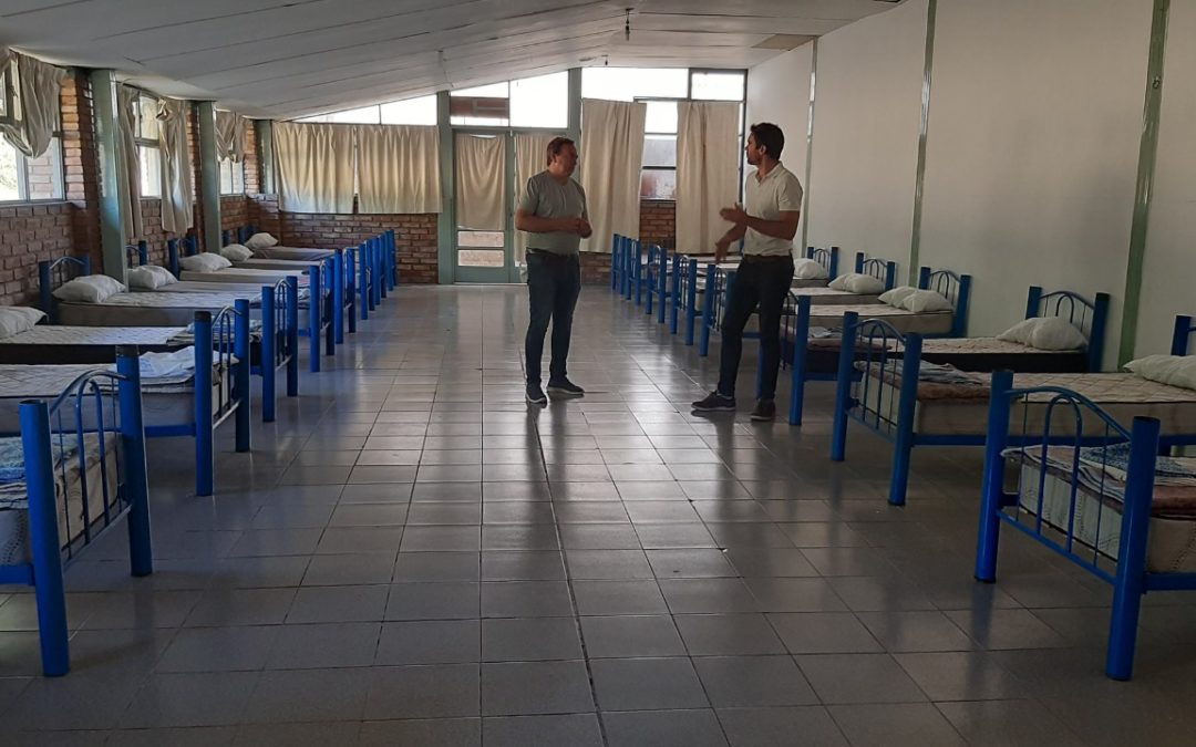 Prepararon el Albergue Municipal con 75 camas para posible atención en Salud