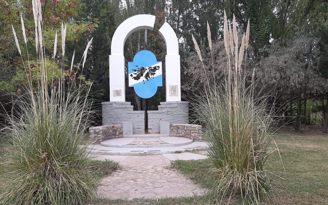 2 de Abril: El Intendente Martín Aveiro recordó a los Veteranos y Caídos en Malvinas